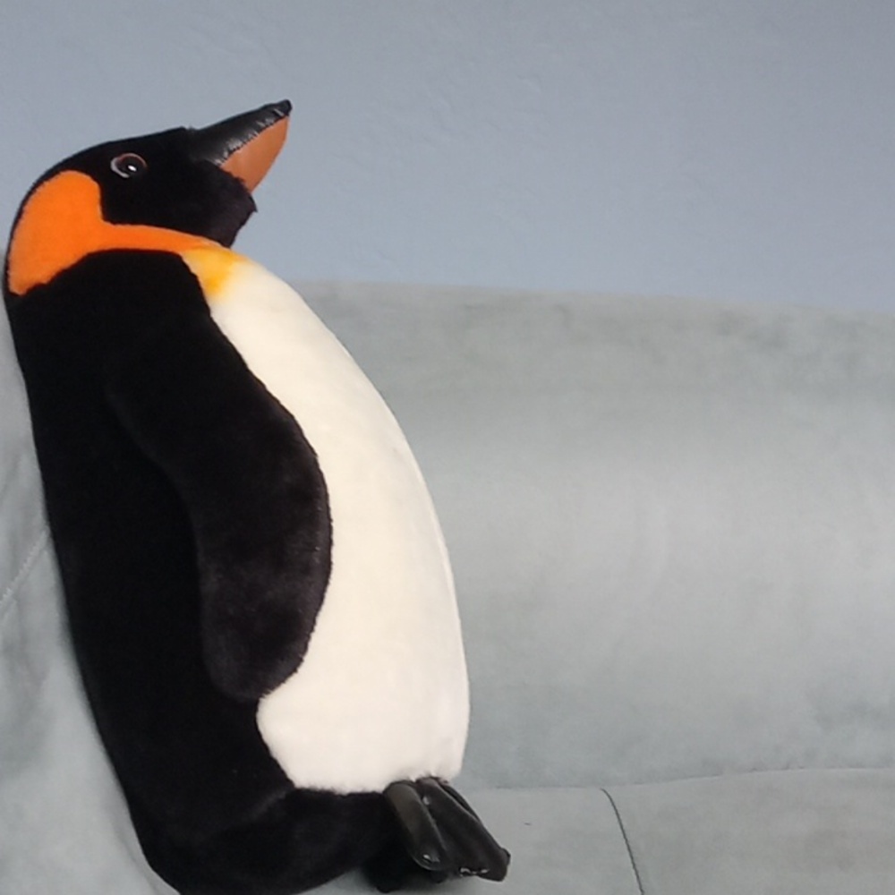 SeaWorld Plush Penguin Toy - Picture 4 of 10